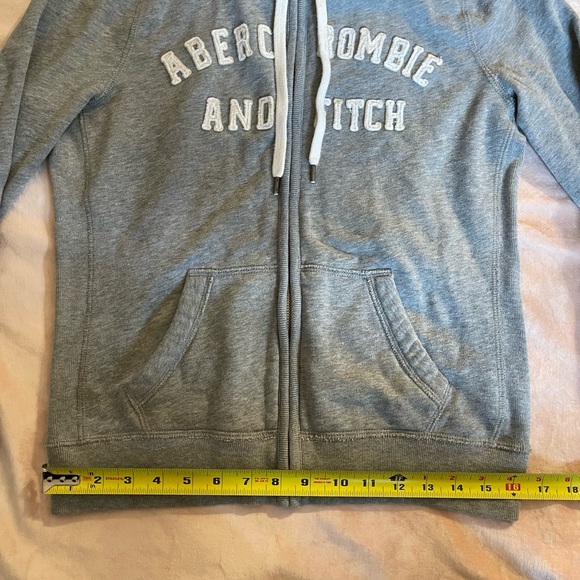 Abercrombie & Fitch logo zip up hoodie - Picture 9 of 11